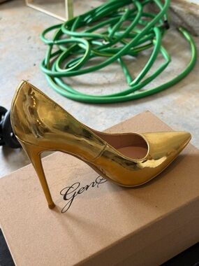 Genshuo Gold Patent Pointed-Toe Stiletto Pump